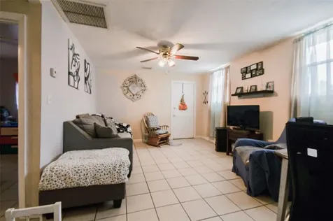 3305 56th Avenue N St Petersburg FL 33714
