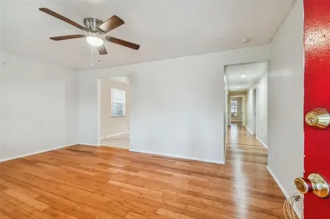 3305 56th Avenue N St Petersburg FL 33714