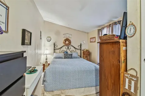 3305 56th Avenue N St Petersburg FL 33714