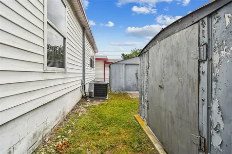3305 56th Avenue N St Petersburg FL 33714