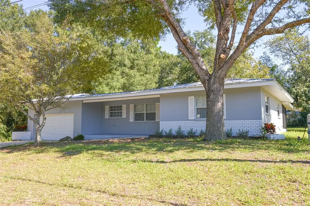 1140 S Highlands Avenue Inverness FL 34452