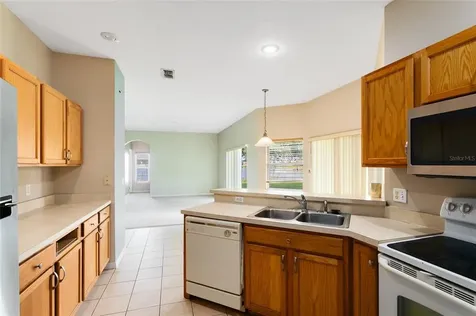 2863 Sweetspire Circle Kissimmee FL 34746