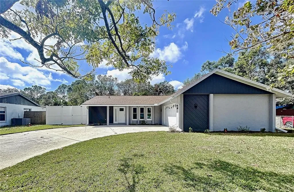 5870 Whistlewood Circle Sarasota FL 34232