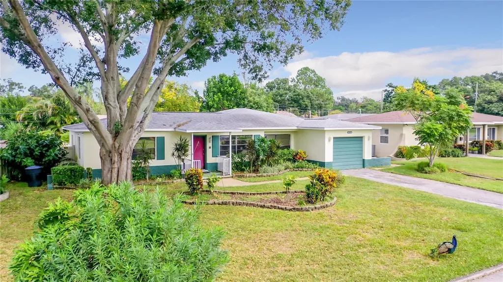 5239 24th Avenue N St Petersburg FL 33710