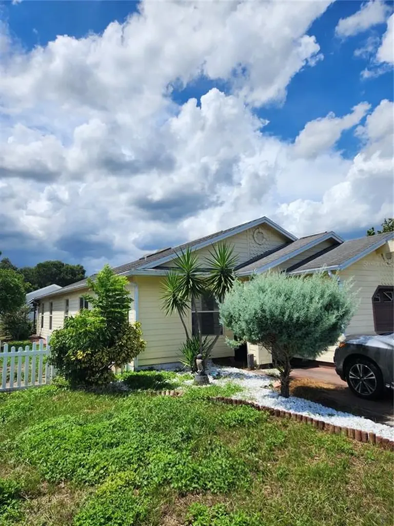 2010 Plainfield Drive Orlando FL 32812