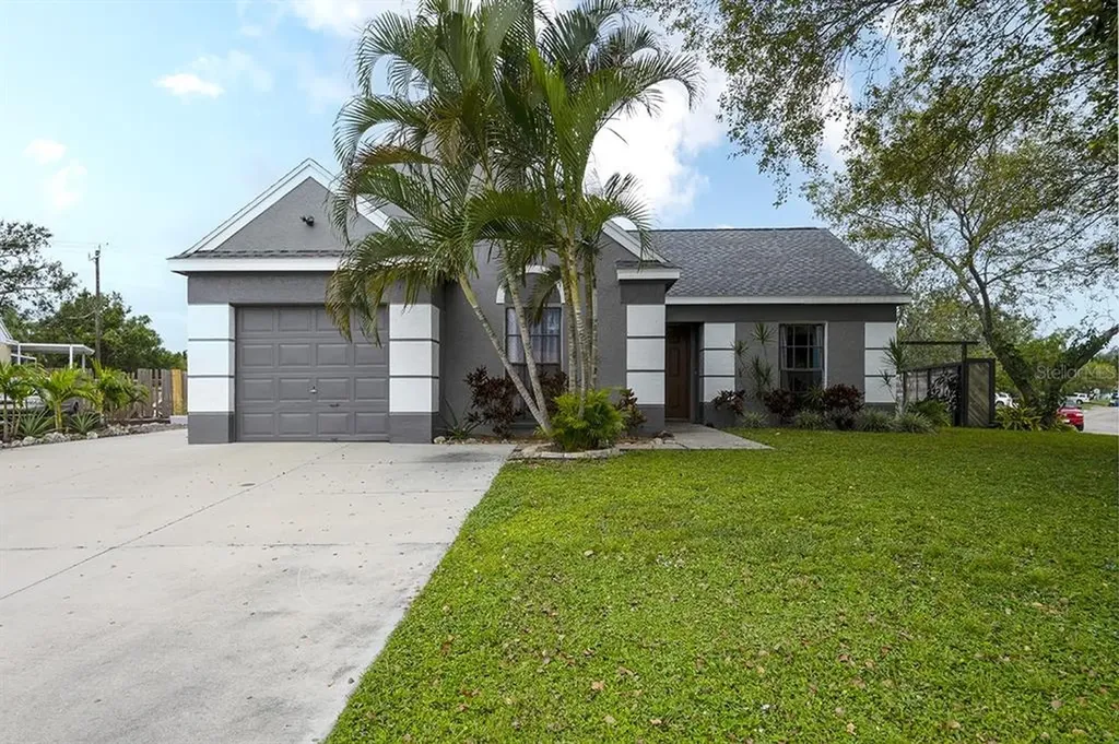 5684 25th Street Circle E Bradenton FL 34203