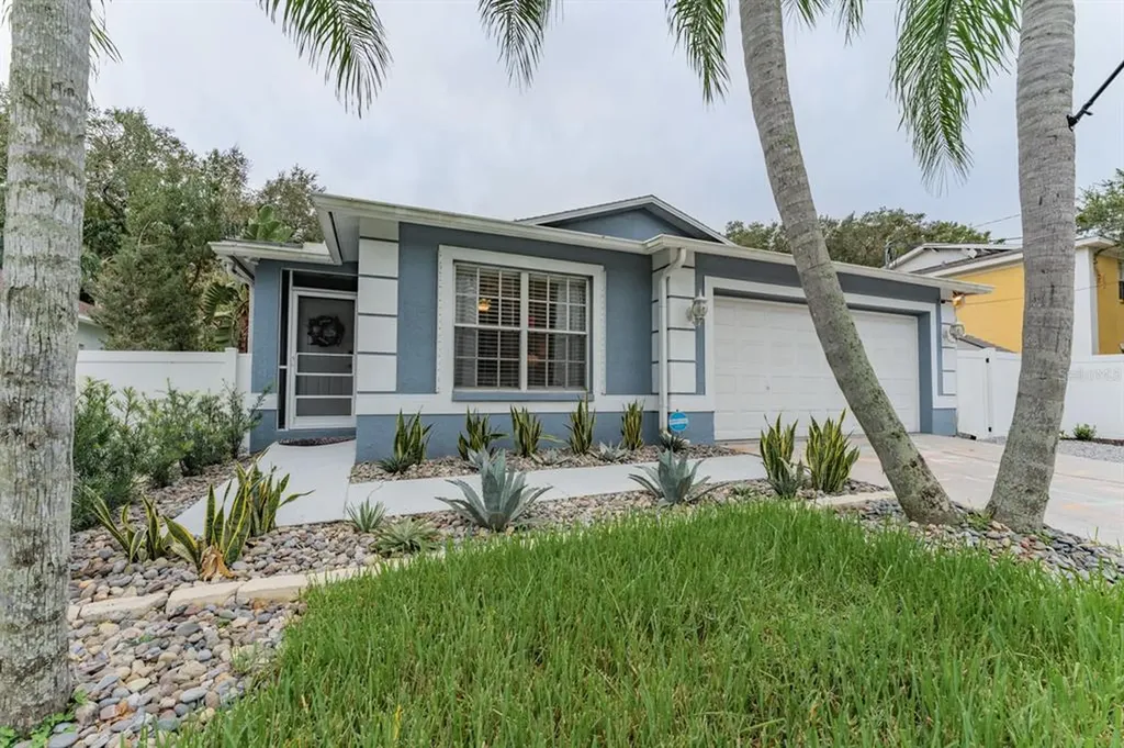 3004 W Binnicker Avenue Tampa FL 33611