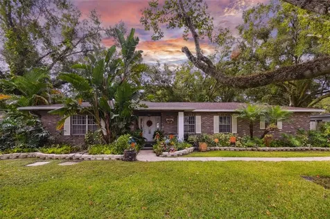 2806 Silver Lake Avenue Tampa FL 33614