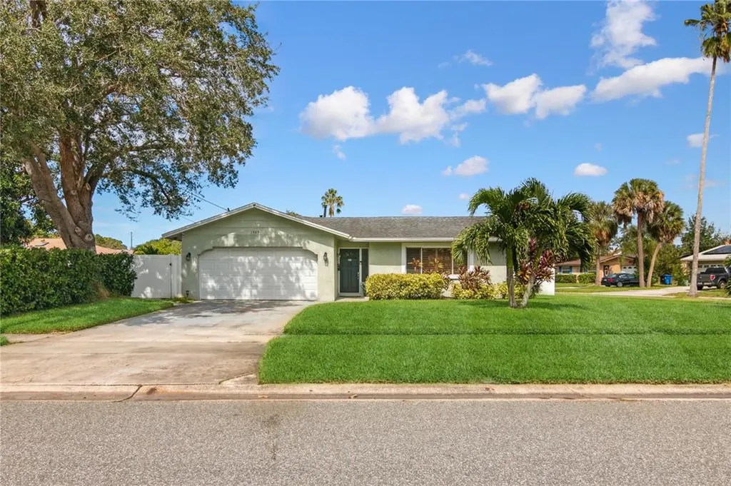 1585 Pennsylvania Avenue NE St Petersburg FL 33703