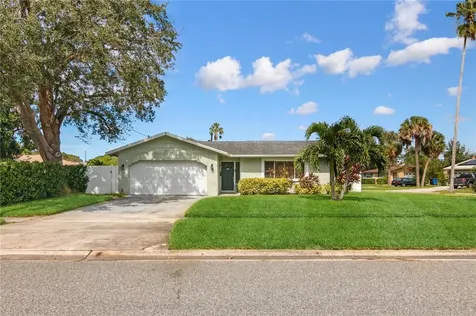 1585 Pennsylvania Avenue NE St Petersburg FL 33703