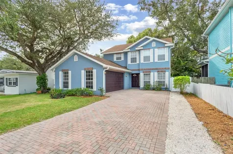 3004 W Wallace Avenue Tampa FL 33611