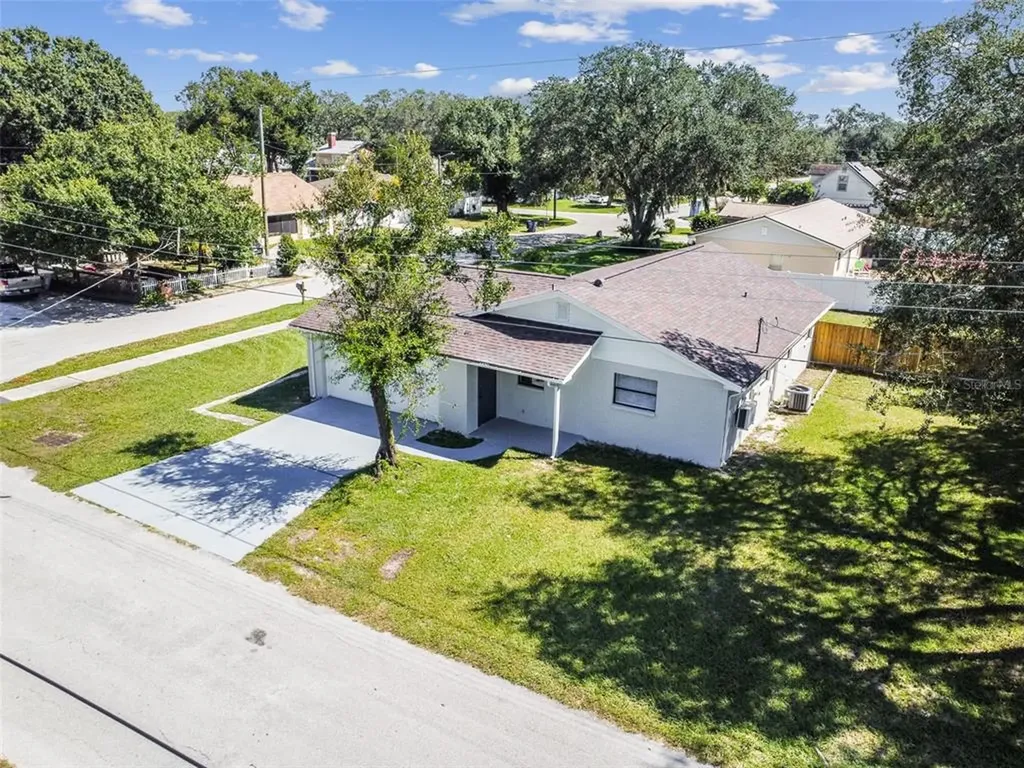 4715 E Poinsettia Avenue Tampa FL 33617