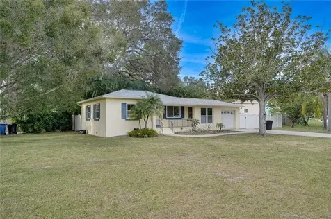1202 Winchester Road N St Petersburg FL 33710