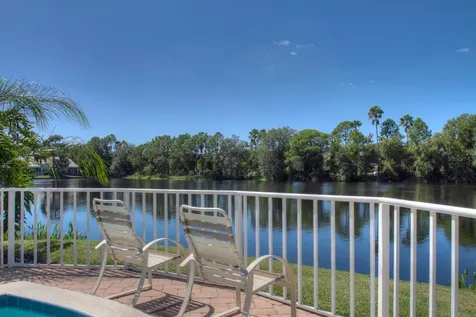7911 Whitebridge Glen University Park FL 34201