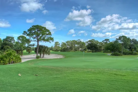 7911 Whitebridge Glen University Park FL 34201