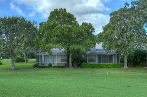 7911 Whitebridge Glen University Park FL 34201