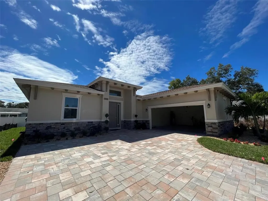 7340 Ridgewood Drive Seminole FL 33772