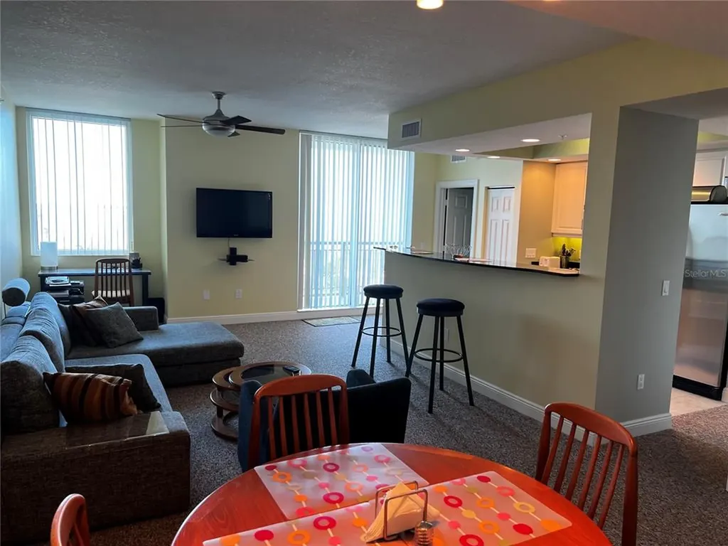 800 N Tamiami Trail Sarasota FL 34236