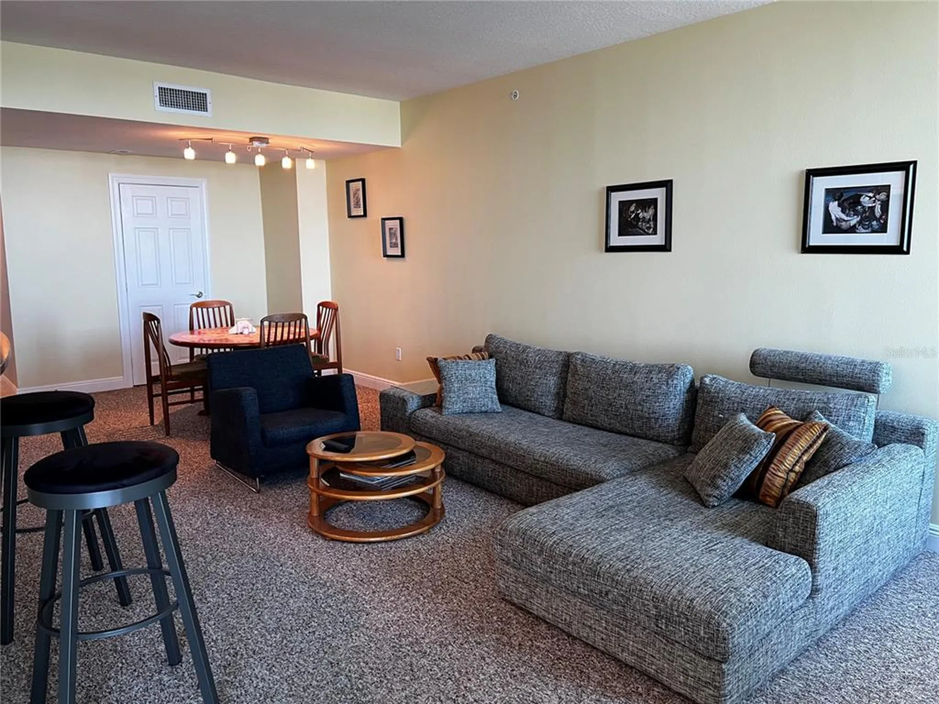 800 N Tamiami Trail Sarasota FL 34236
