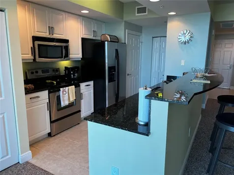 800 N Tamiami Trail Sarasota FL 34236