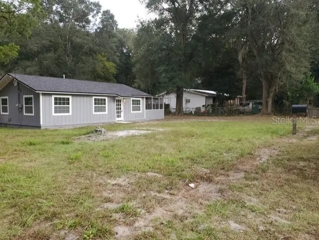 175 NW 249th Street Newberry FL 32669