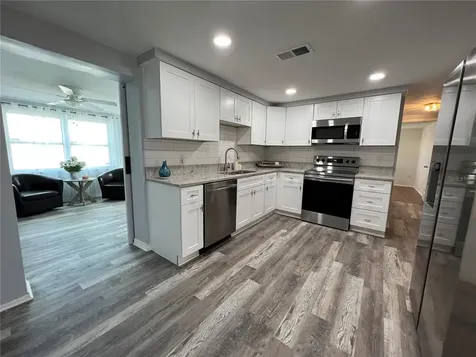3811 Redwood Drive Holiday FL 34691