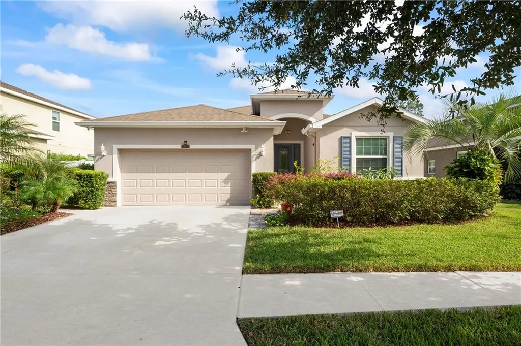 23875 Campania Pass Land O Lakes FL 34639