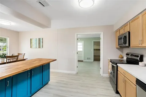 5321 Locksley Avenue Orlando FL 32810