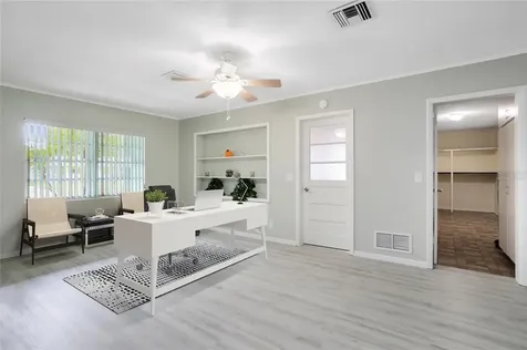 5321 Locksley Avenue Orlando FL 32810