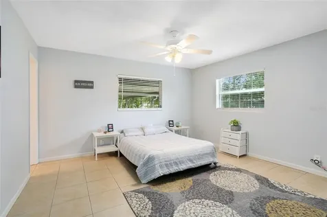 5321 Locksley Avenue Orlando FL 32810