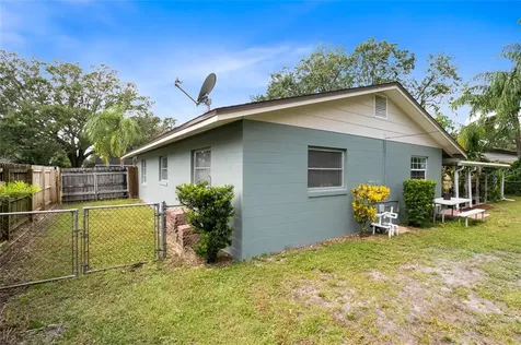 5321 Locksley Avenue Orlando FL 32810