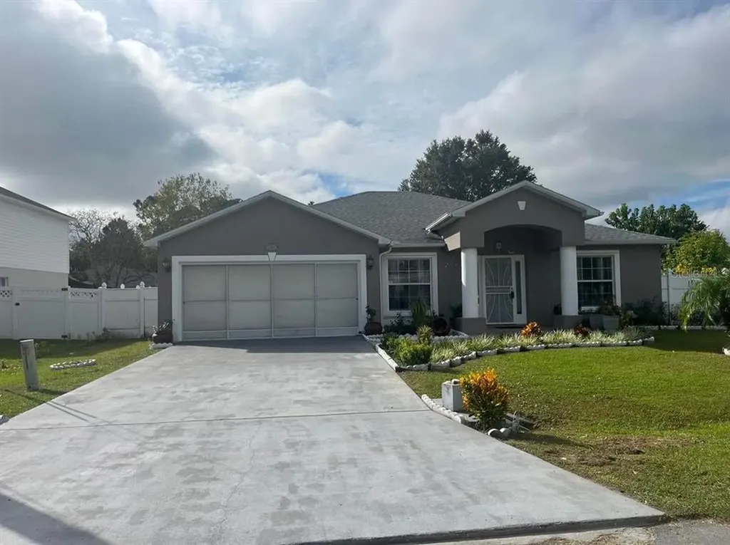 202 Canterbury Court Kissimmee FL 34758