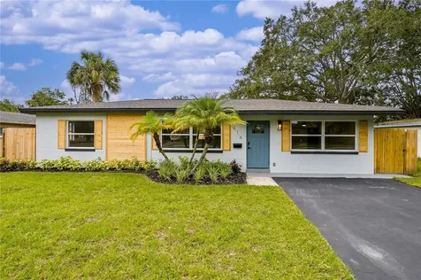 716 75th Avenue N St Petersburg FL 33702