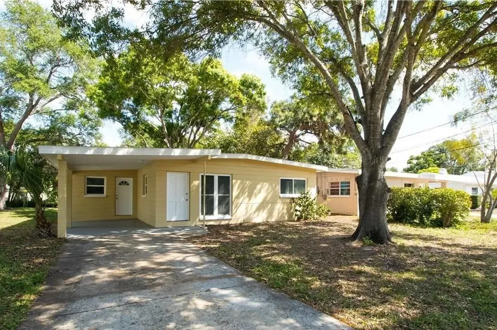 6931 49th Avenue N St Petersburg FL 33709