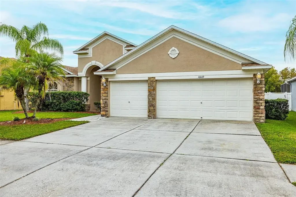 10669 Grand Riviere Drive Tampa FL 33647
