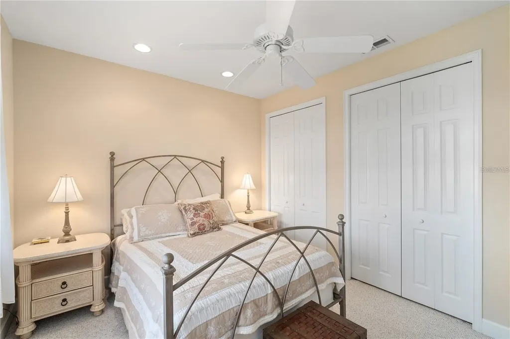 1023 Rainbow Court Bradenton FL 34212