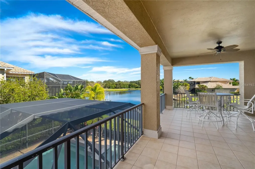 1023 Rainbow Court Bradenton FL 34212
