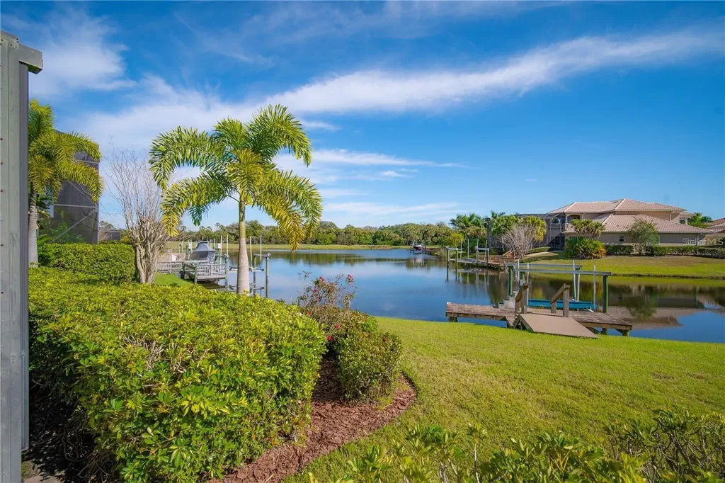 1023 Rainbow Court Bradenton FL 34212