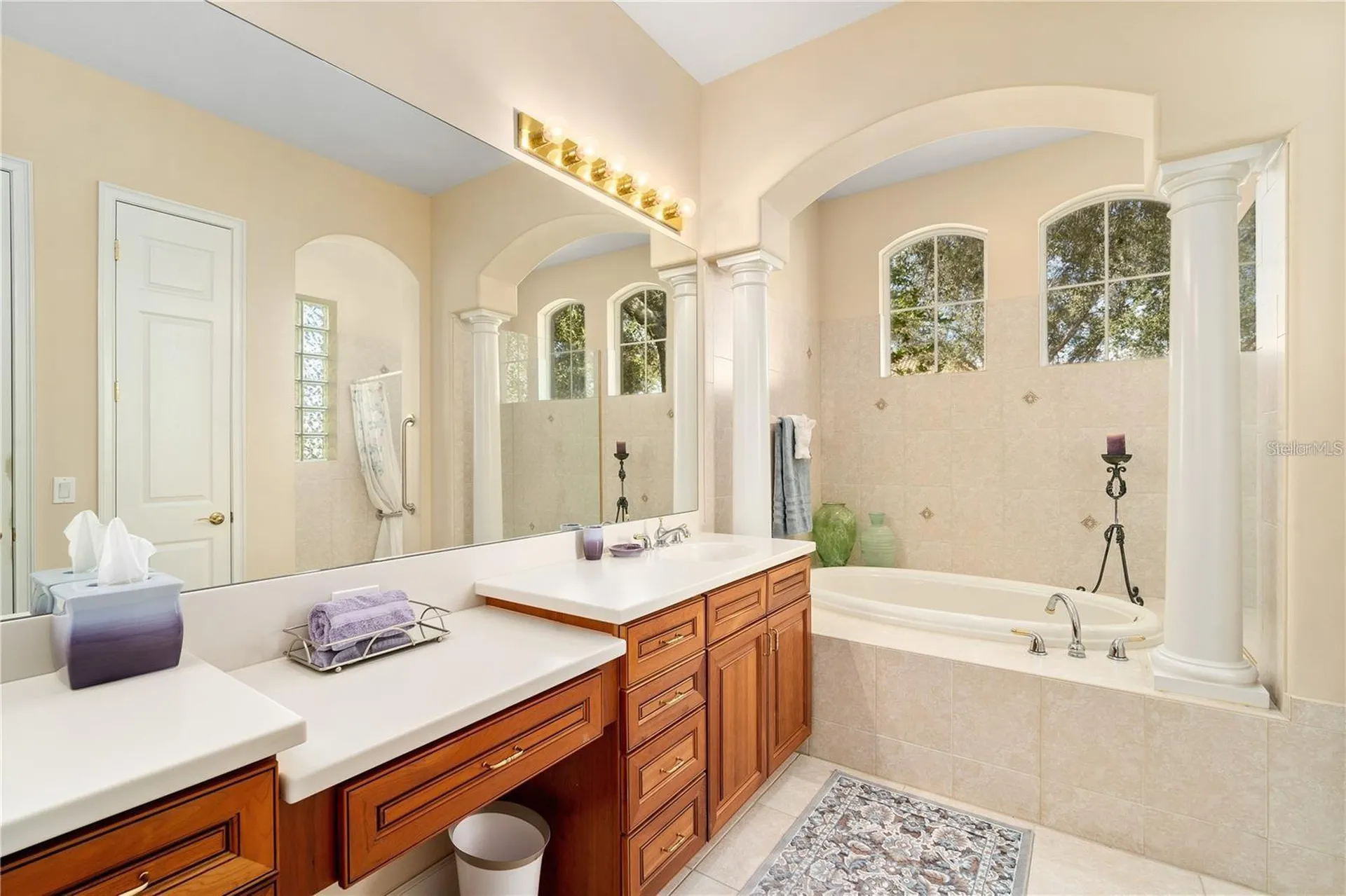 1023 Rainbow Court Bradenton FL 34212