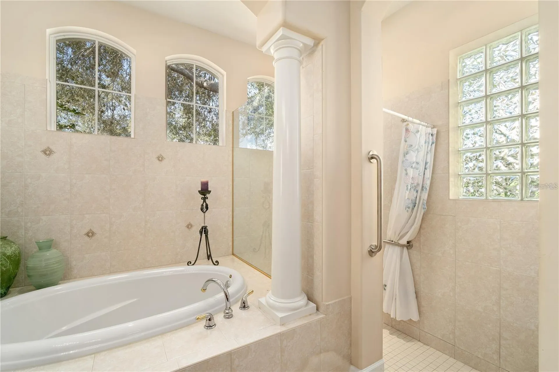 1023 Rainbow Court Bradenton FL 34212