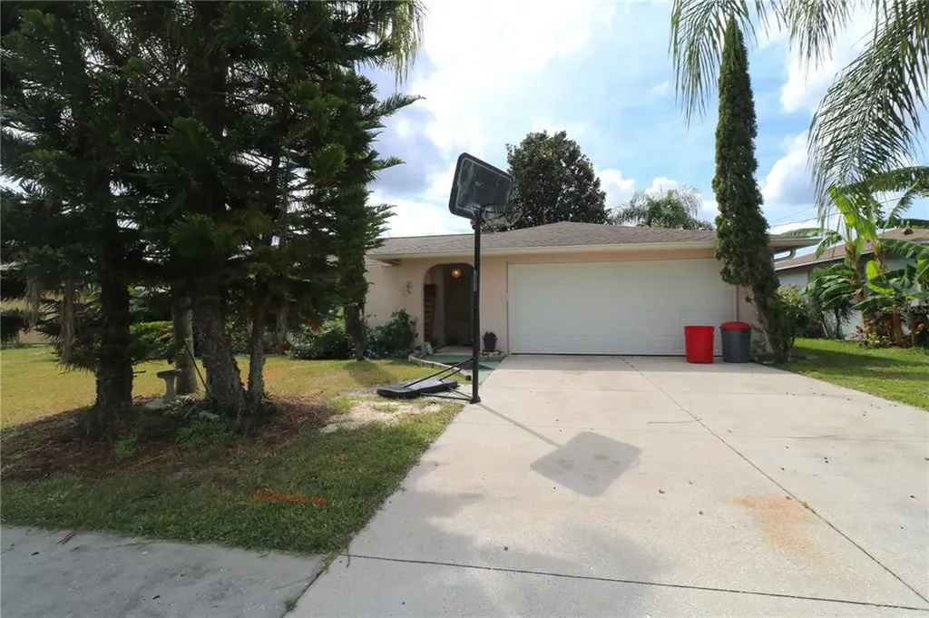 5750 Melaleuca Drive Holiday FL 34690