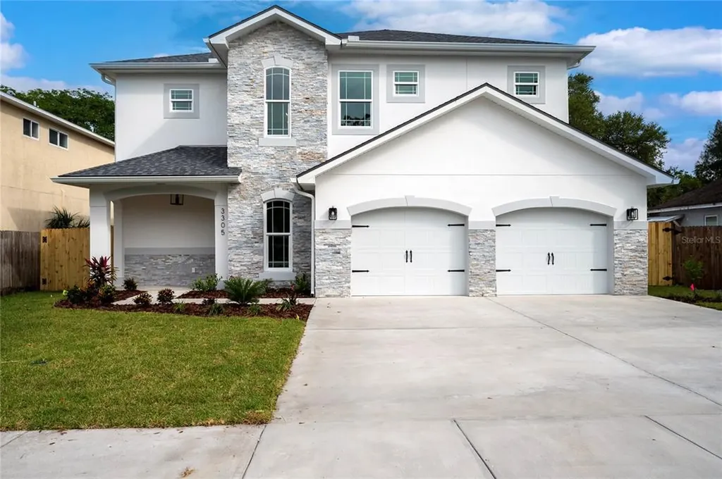 3305 W Paul Avenue Tampa FL 33611
