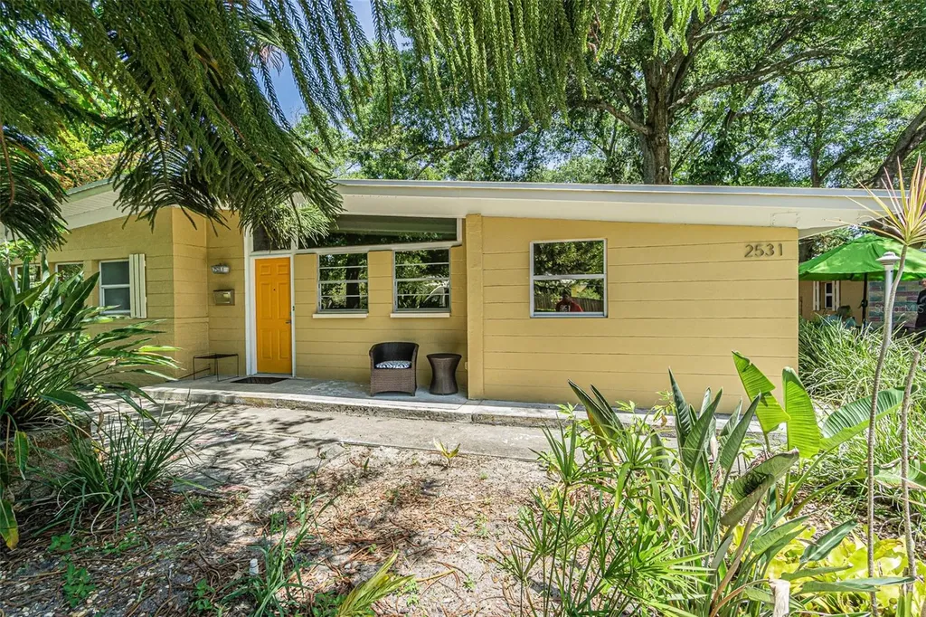 2531 5th Street N St Petersburg FL 33704