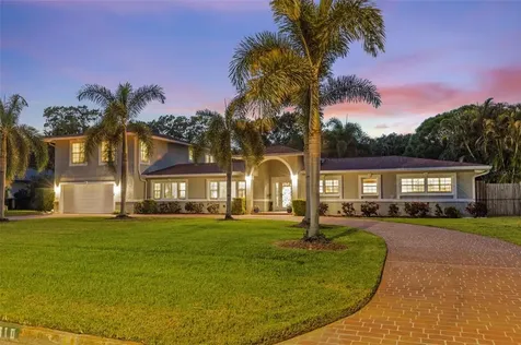 3710 Bayshore Boulevard NE St Petersburg FL 33703