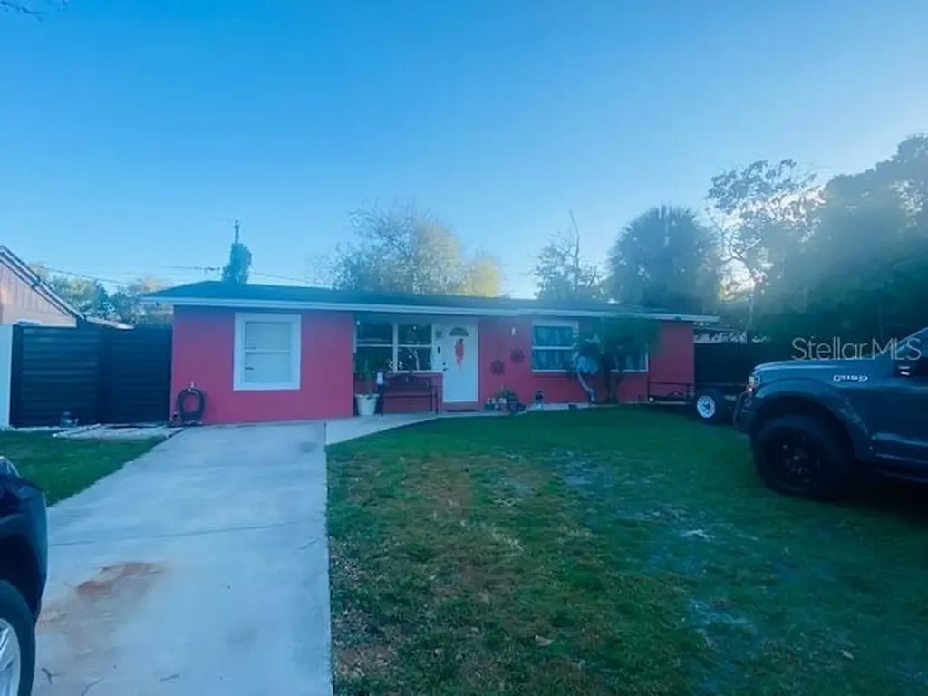 6912 W Clifton Street Tampa FL 33634