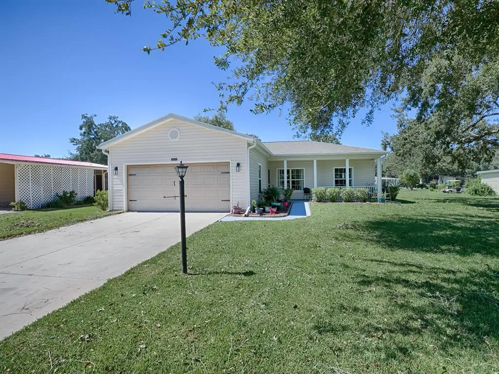 25111 Betton Hill Leesburg FL 34748