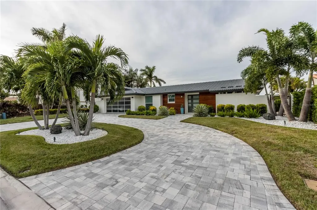 2236 Donato Drive Belleair Beach FL 33786