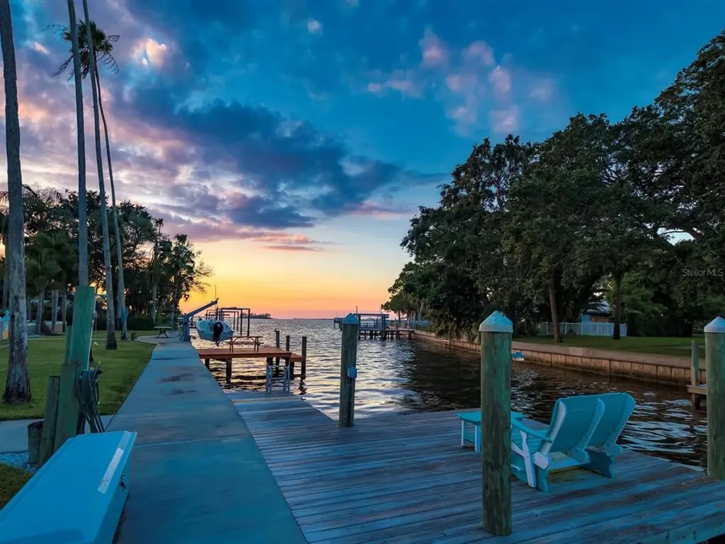 208 Buena Vista Drive N Dunedin FL 34698