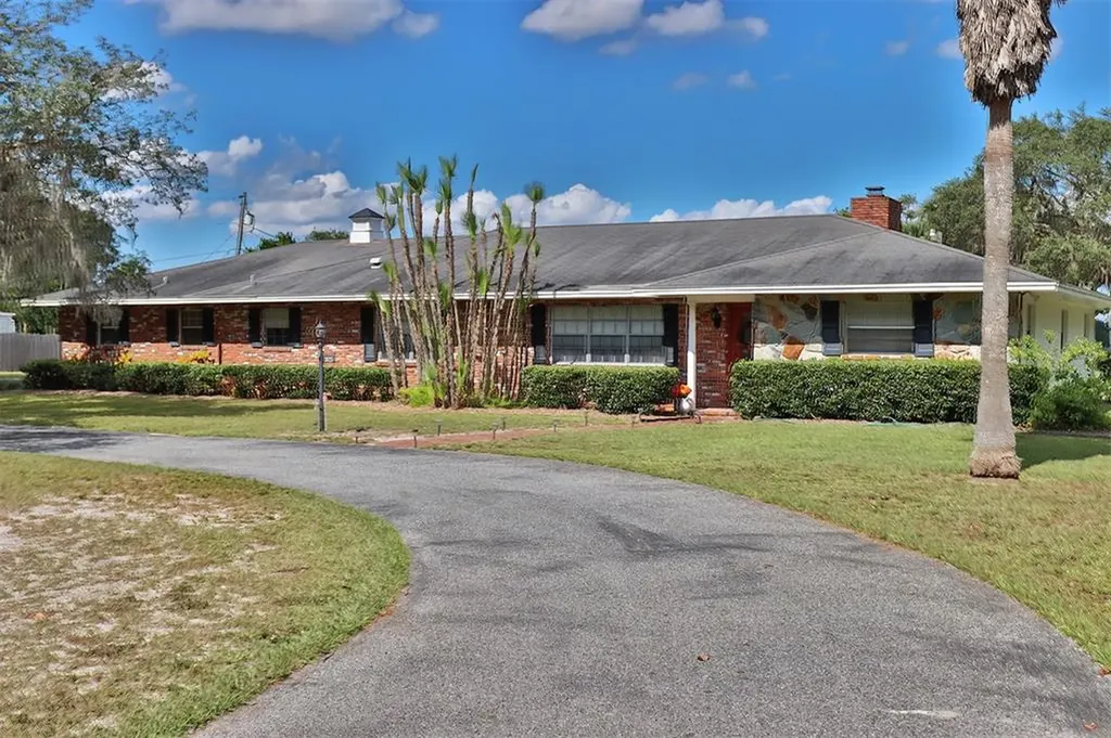 3825 State Road 60 E Lake Wales FL 33898