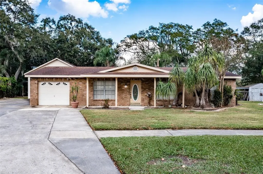 2007 Ronald Circle Seffner FL 33584